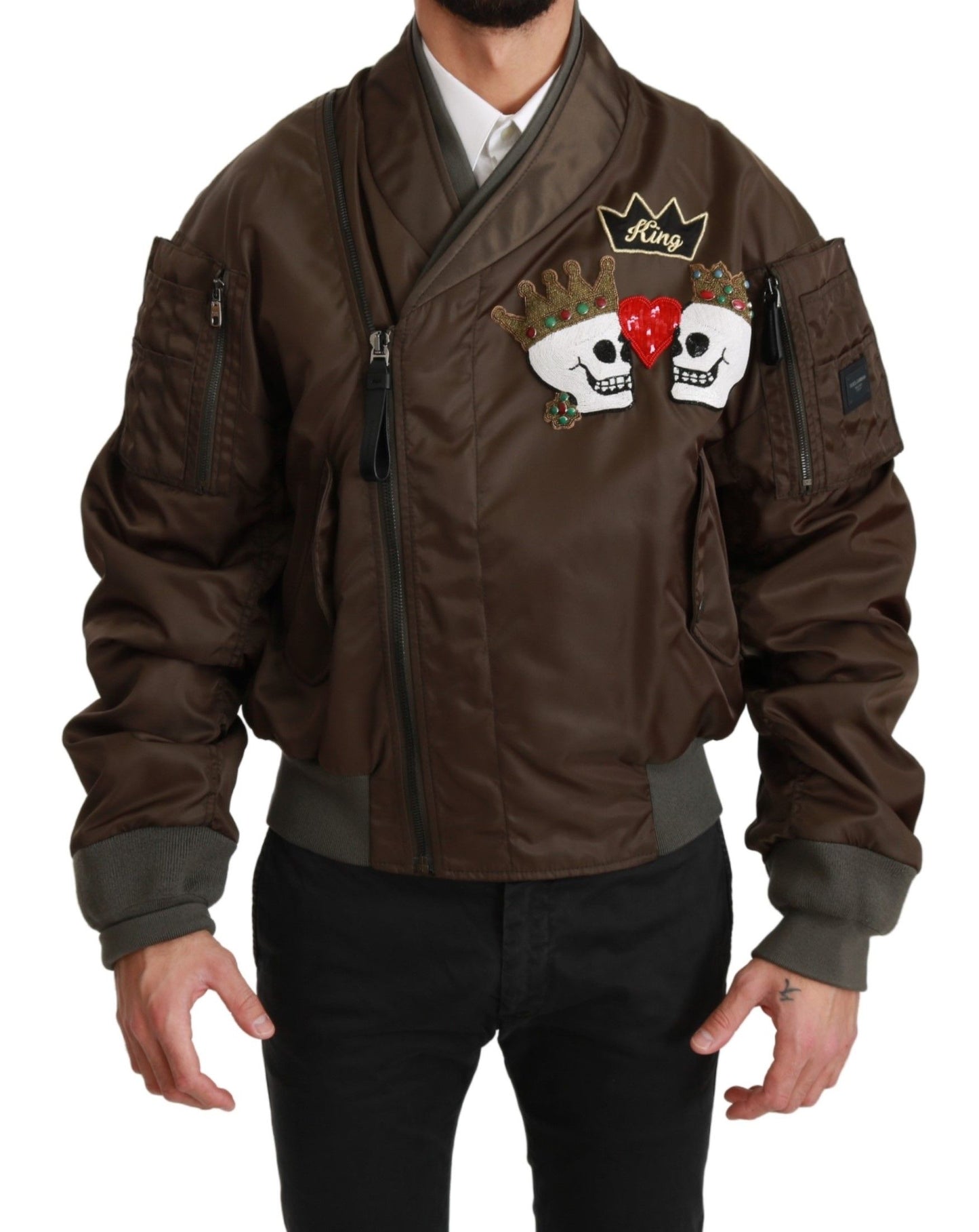 Veste marron avec logo tête de mort et couronne perlée