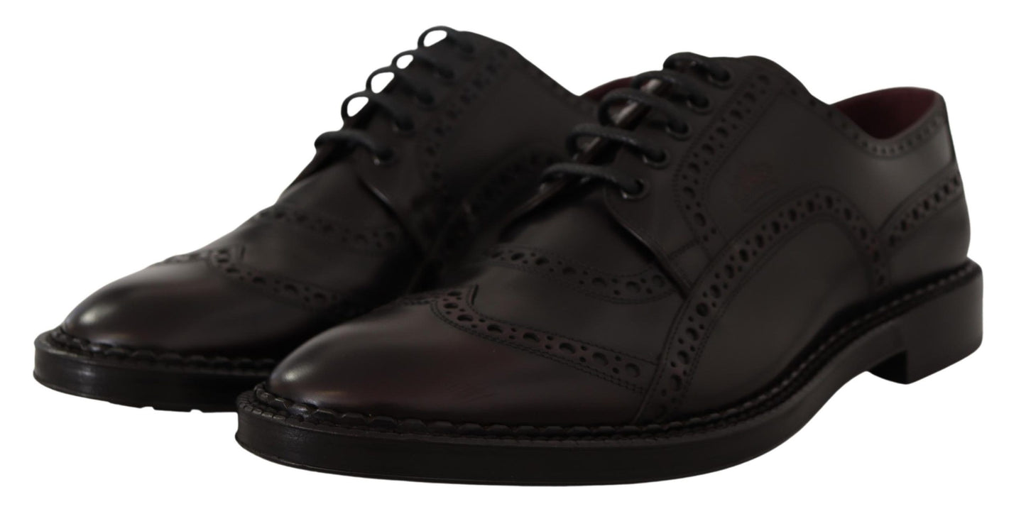 Lila Oxford-Schuhe mit Flügelspitze aus Leder