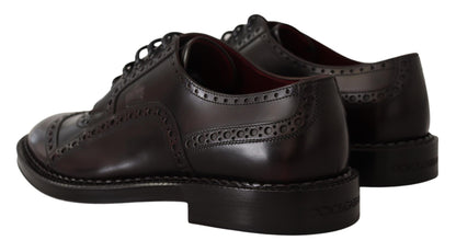 Lila Oxford-Schuhe mit Flügelspitze aus Leder