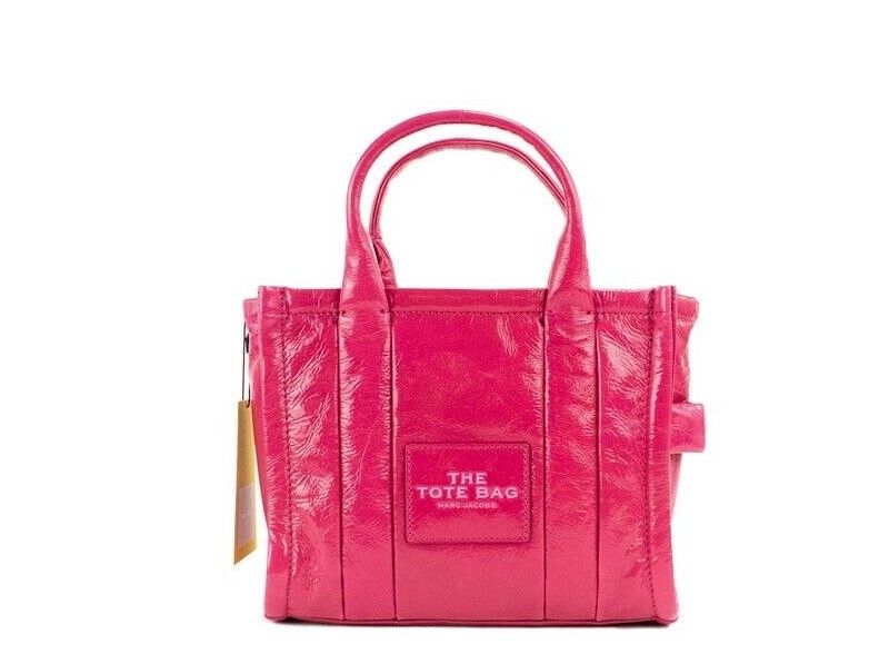 La borsa a tracolla in pelle magenta mini tote lucida increspata