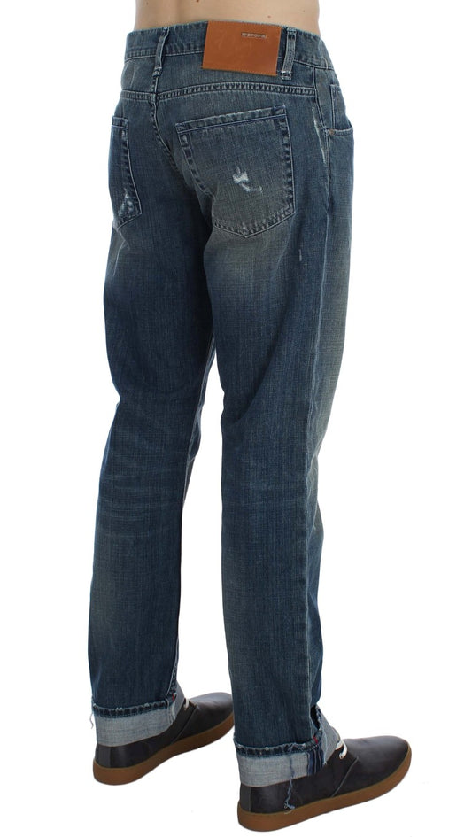 Blau gewaschene Jeans aus Baumwolldenim mit normaler Passform