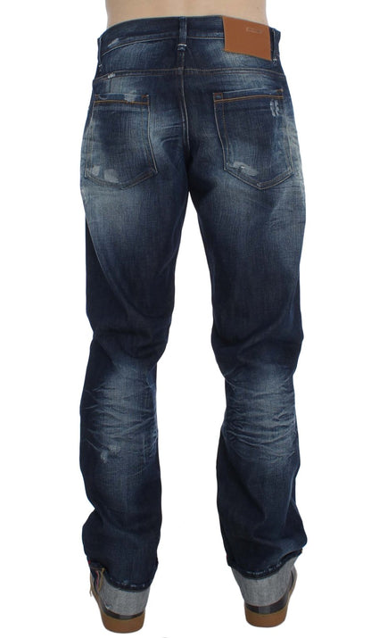 Blau gewaschene Jeans aus Baumwolldenim mit normaler Passform