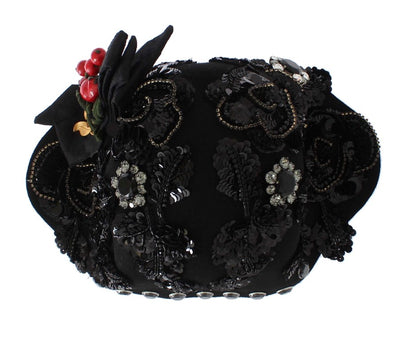 Cappello con spilla con ciliegie in oro e cristallo nero