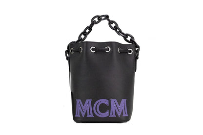 MCM Mini-Handtasche aus glattem Leder mit Schulterriemen und Kordelzug in Schwarz/Lila