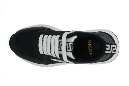 Elegante einfarbige Ledersneaker