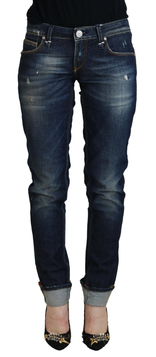 Acht Elegante Slim Fit Jeans mit niedriger Taille