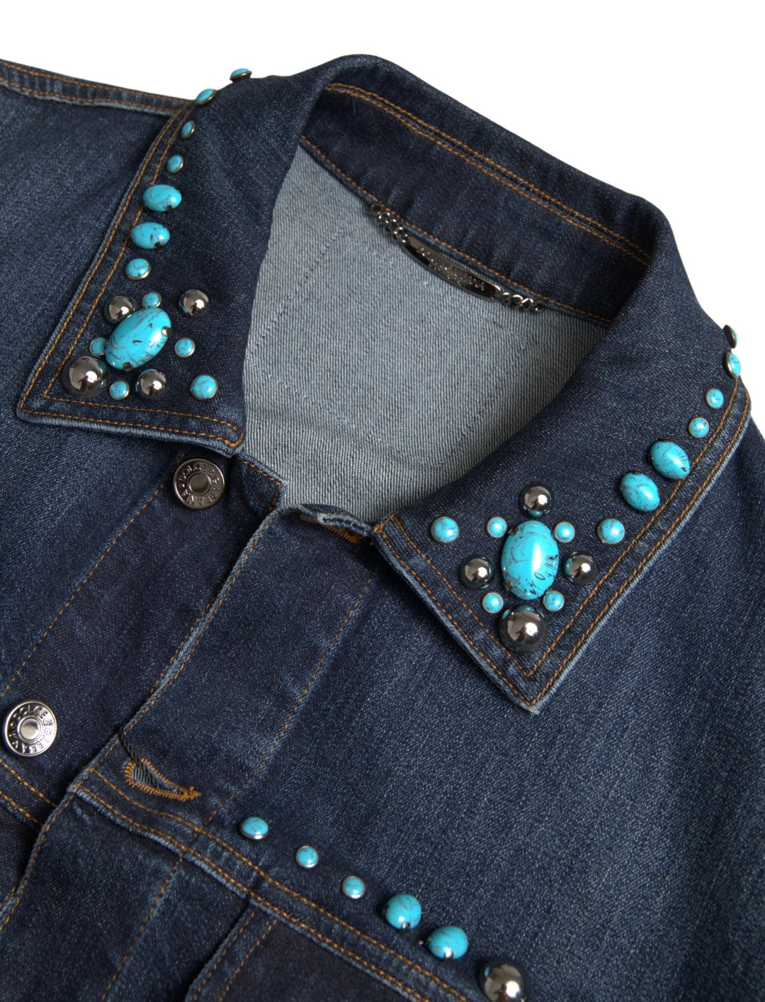 Giacca con borchie di pietre turchesi in denim blu