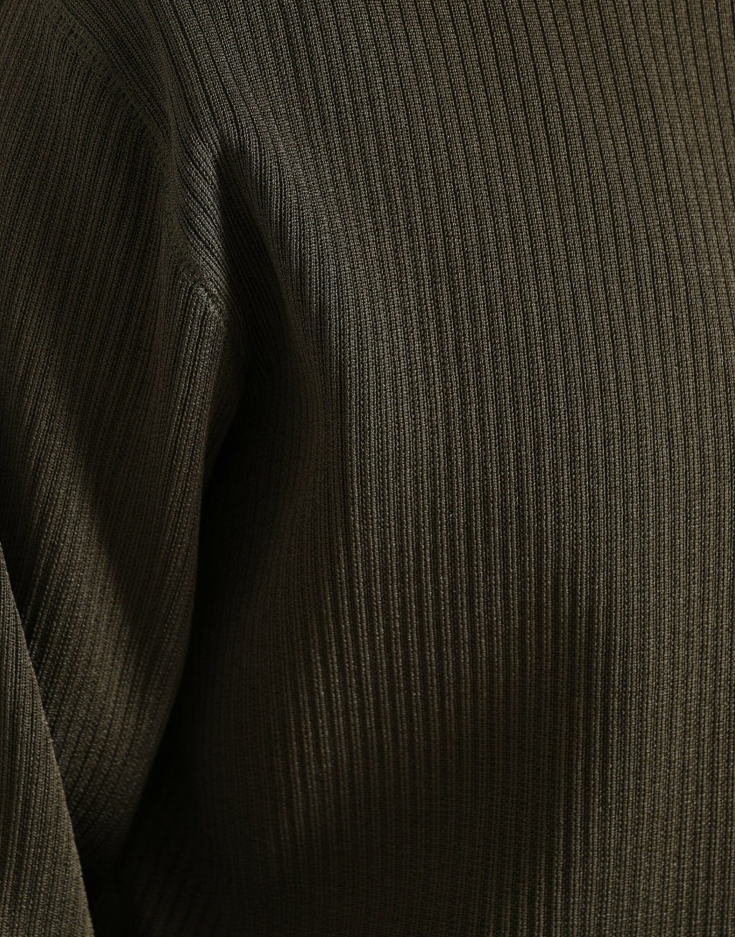 Eleganter grüner Pullover mit Rundhalsausschnitt