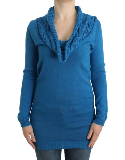 Blauer Strickpullover mit U-Ausschnitt