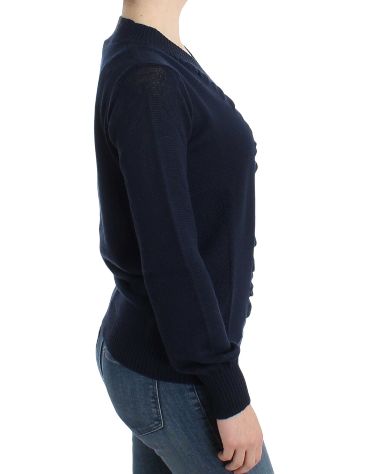 Pull en laine col V bleu foncé