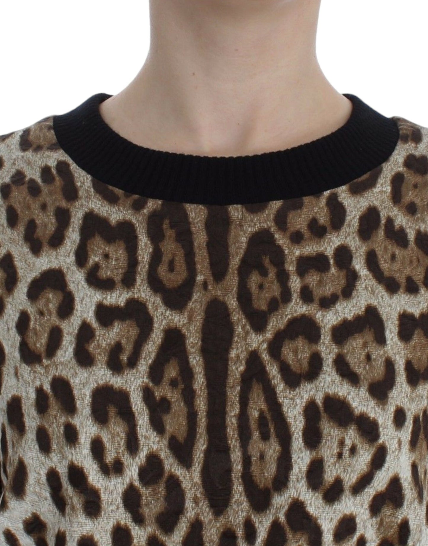 Maglione corto girocollo con stampa leopardata