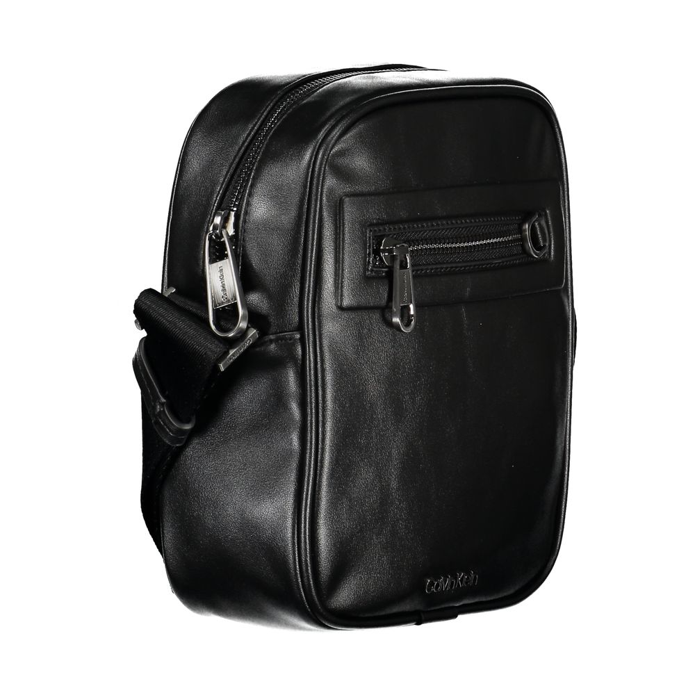 Calvin Klein – Elegante, urbane Schultertasche in Schwarz