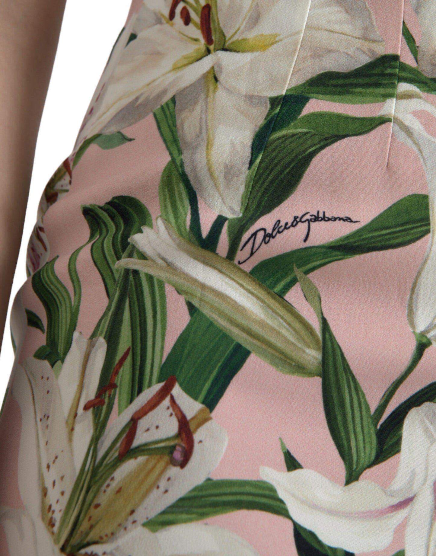 Dolce &amp; Gabbana – Elegantes Etuikleid mit rosa Lilien-Print