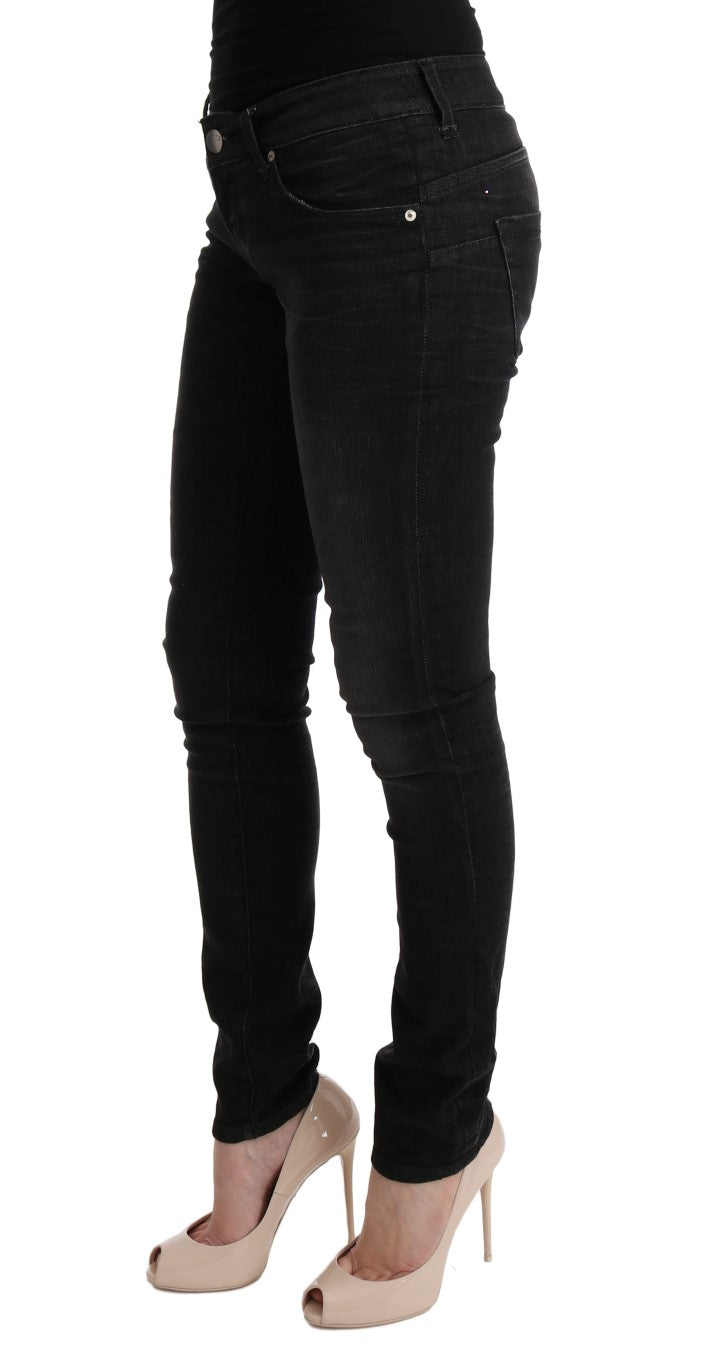 Slim-Fit-Jeans mit schwarzer Denim-Baumwollhose