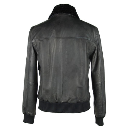 Schwarze Lederjacke