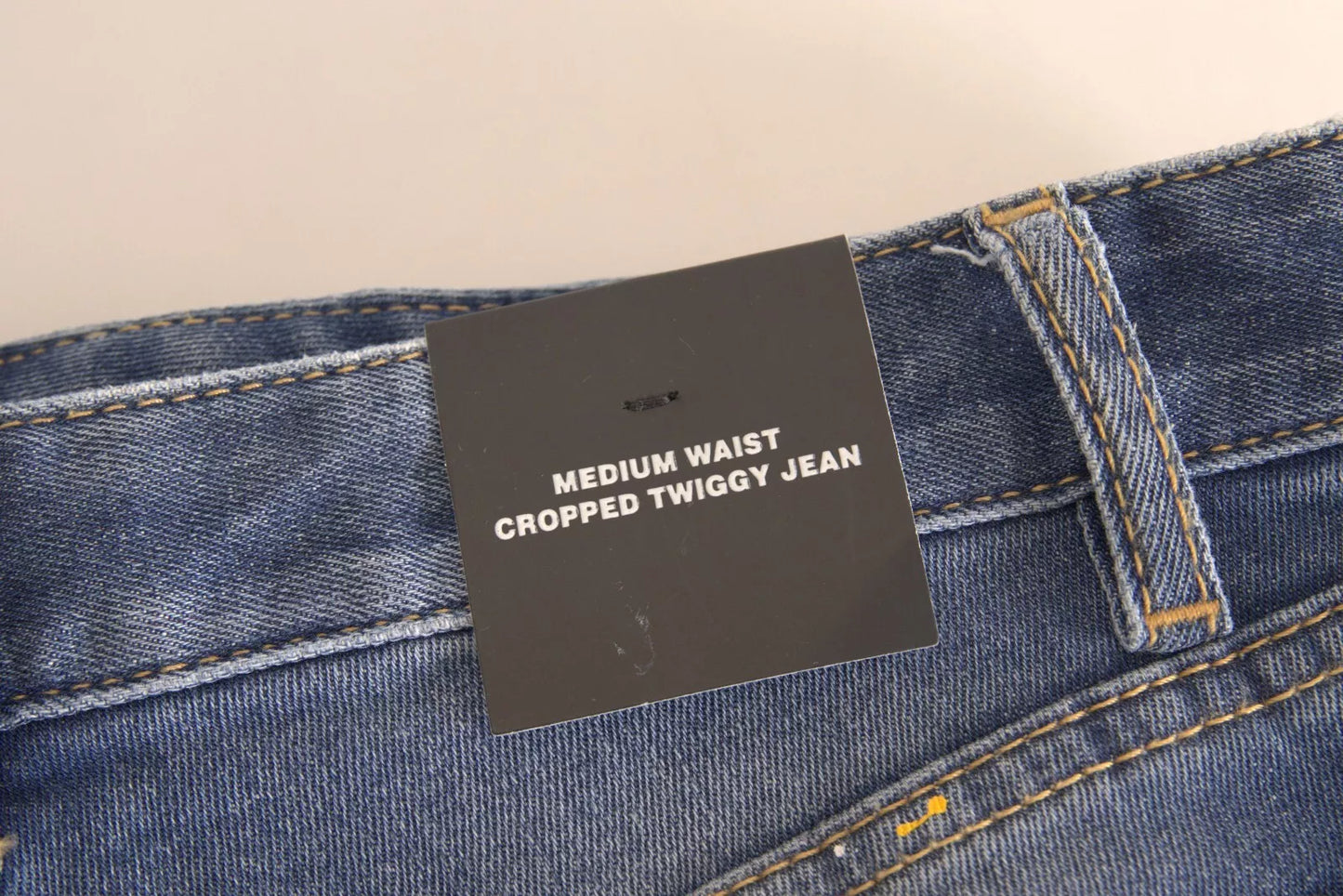 Dsquared² – Verkürzte Jeans aus Twiggy-Denim mit mittlerer Taille, Blau