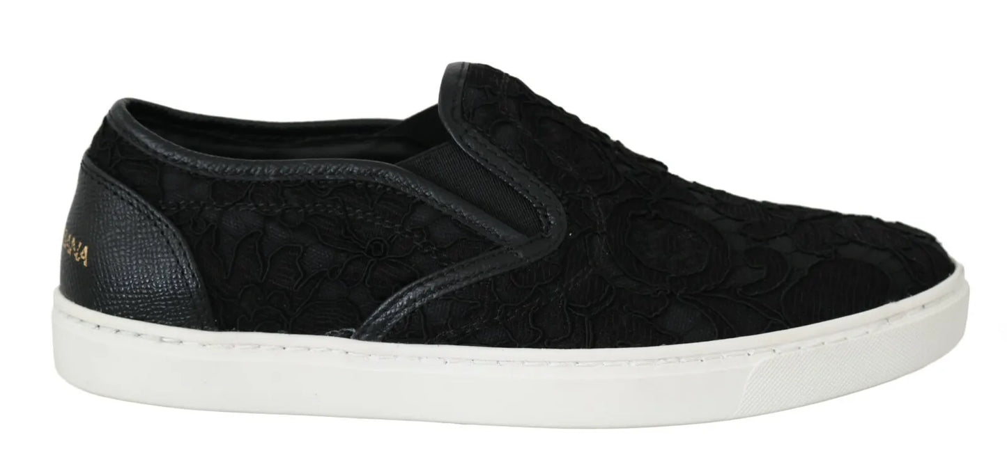 Dolce &amp; Gabbana – Flache Slip-On-Sneakers aus schwarzem Spitzenleder mit Logo