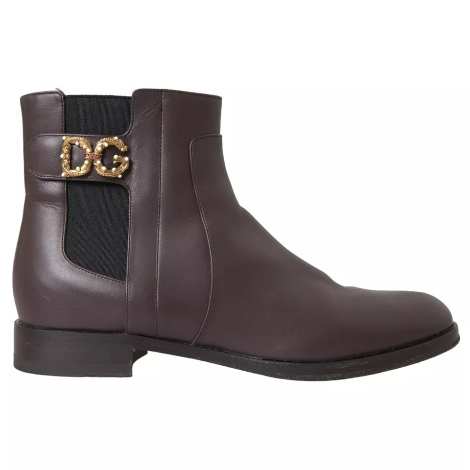 Dolce &amp; Gabbana – AMORE – Flache Stiefeletten aus braunem Leder