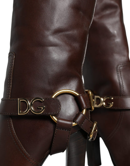 Dolce &amp; Gabbana – Hohe Stiefel aus braunem Leder mit goldfarbenem Logo