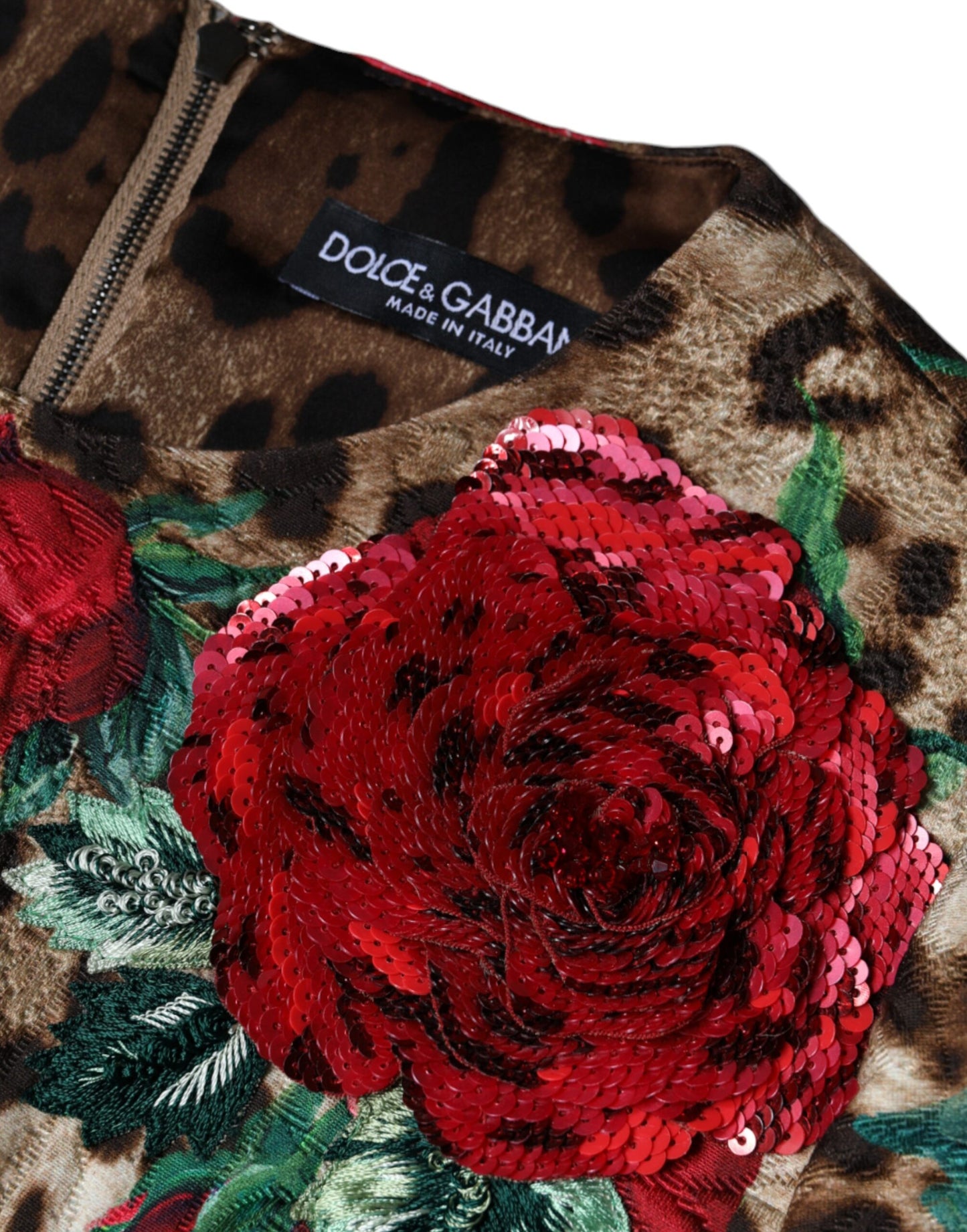 Dolce &amp; Gabbana Braunes A-Linien-Kleid aus Baumwolle mit Leopardenmuster und roten Rosen