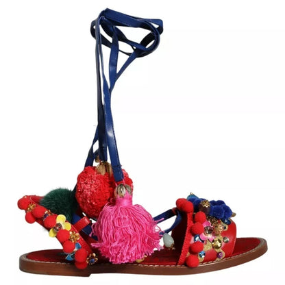 Dolce &amp; Gabbana – Sandalen mit Fellumschlag und Bommeln in Mehrfarbig