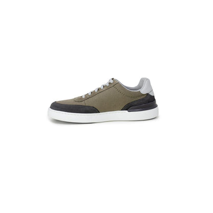 Clarks – Graue Gummi-Sneaker