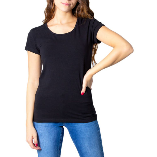 Nur schwarze Baumwolltops und T-Shirts