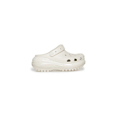 Crocs – Croslite-Sandale in Beige