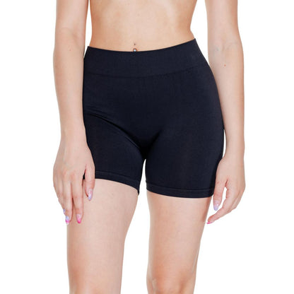 Vero Moda – Schwarze Shorts aus Polyamid