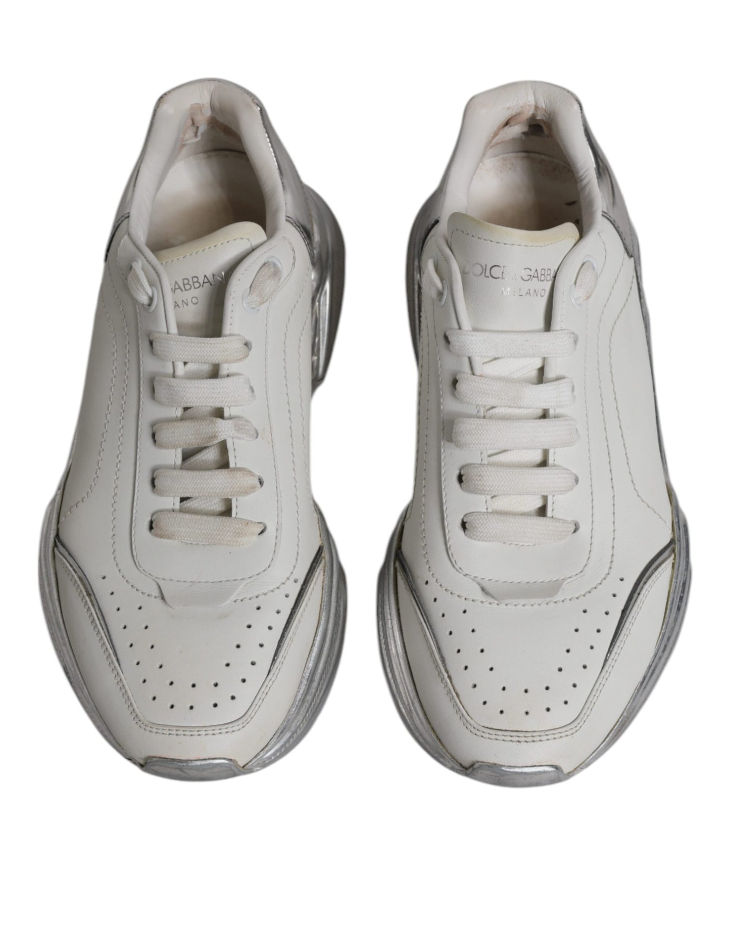 Dolce &amp; Gabbana Daymaster Low Top Sneakers in Weiß und Silber