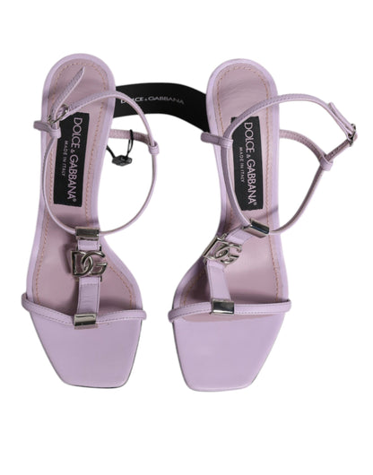 Dolce &amp; Gabbana – Sandalen mit Knöchelriemen und Logo in Lila aus Leder