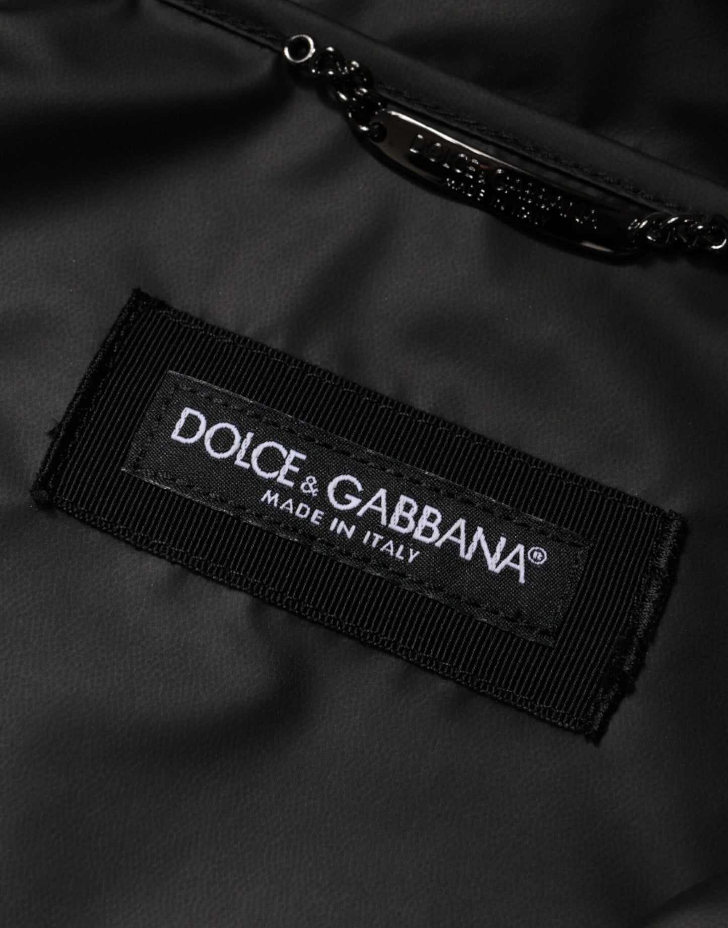 Dolce &amp; Gabbana Schwarze Polyesterjacke mit Kapuze und durchgehendem Reißverschluss für Herren