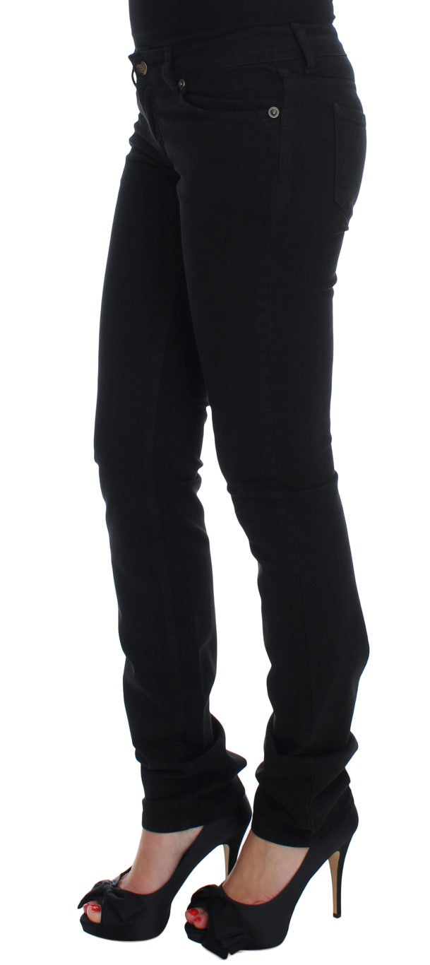 Schwarze Slim-Jeans mit schmaler Passform und Stretch-Anteil aus Baumwolle