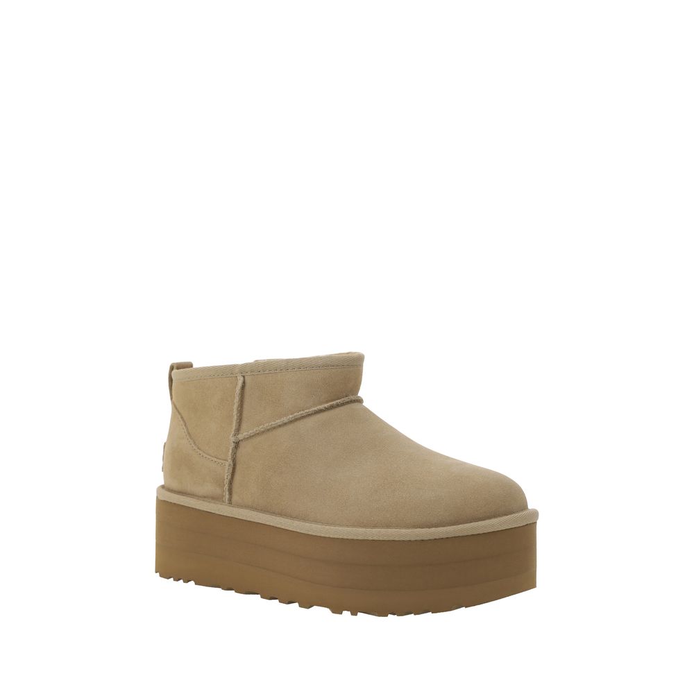 UGG Classic Ultra Mini Plateaustiefel