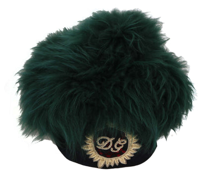 Cappello cloche ricamato con logo DG in pelliccia verde